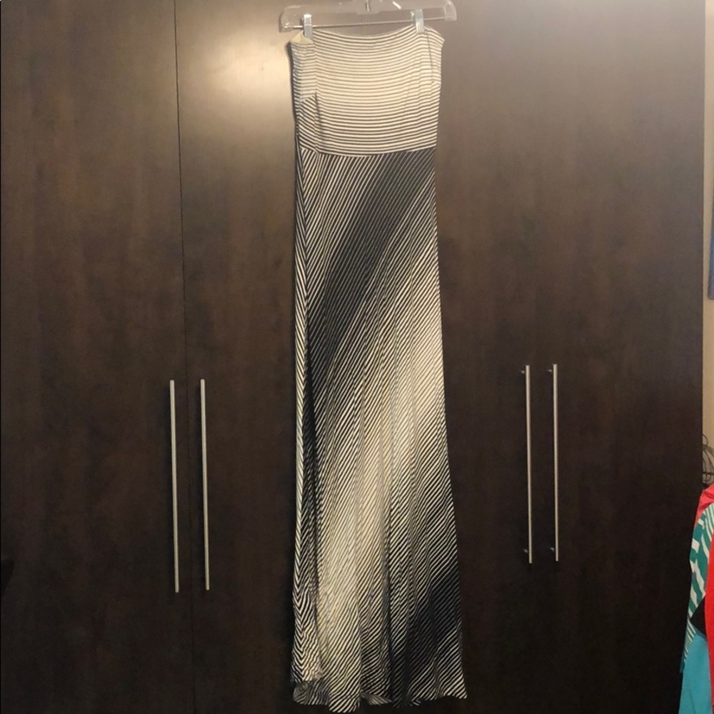 Strapless maxi